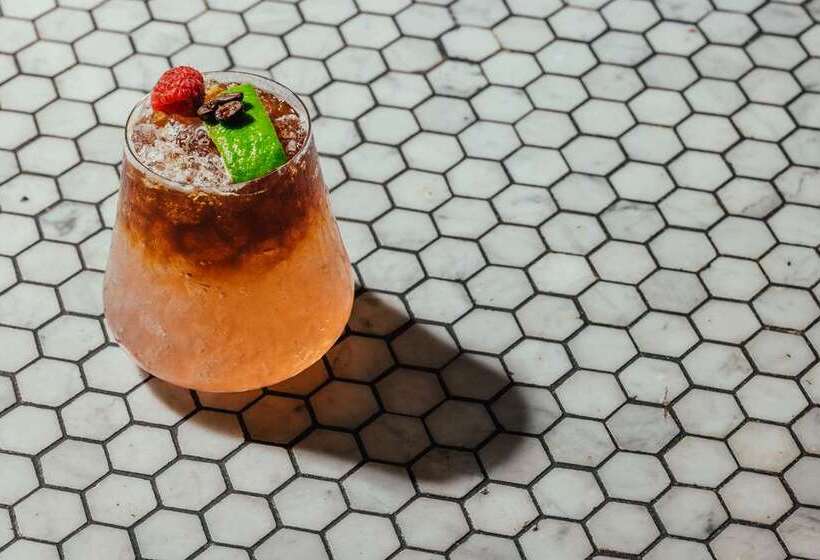 هتل Hilton Vienna Plaza