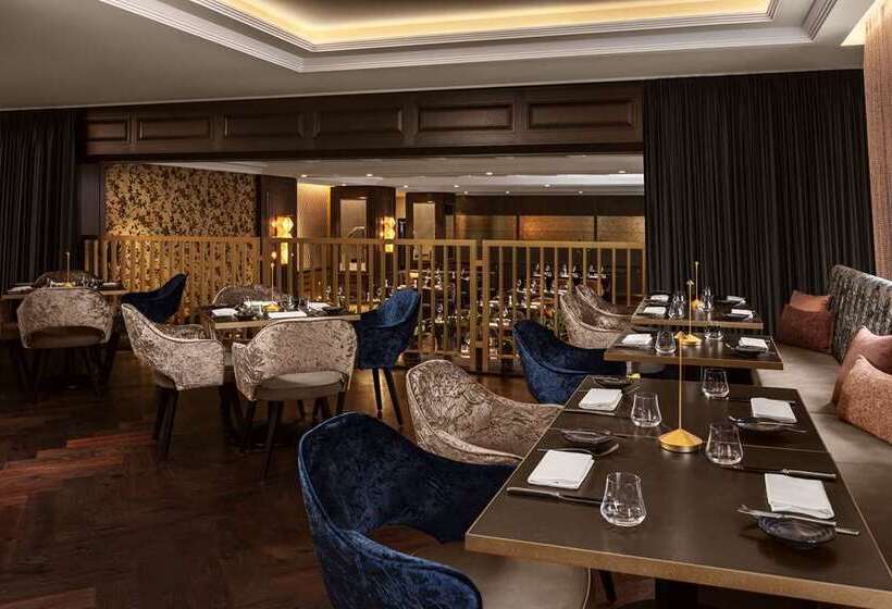 هتل Hilton Vienna Plaza