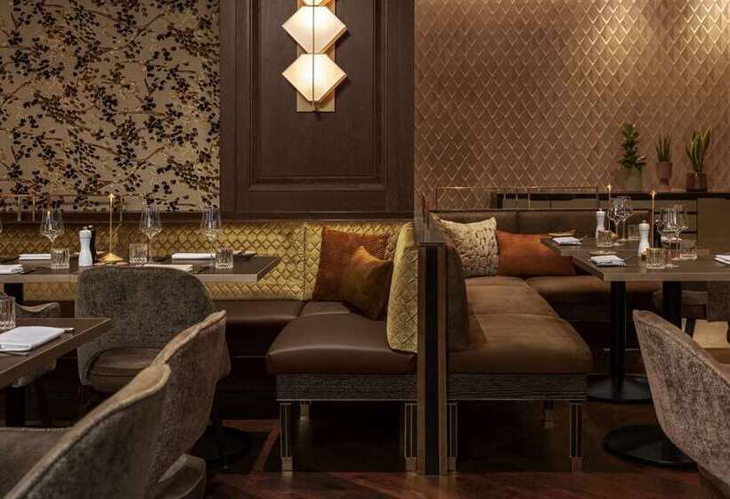 هتل Hilton Vienna Plaza