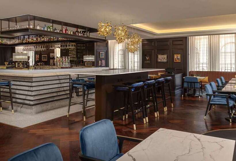 هتل Hilton Vienna Plaza