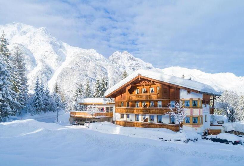 Отель Landhaus Kristall