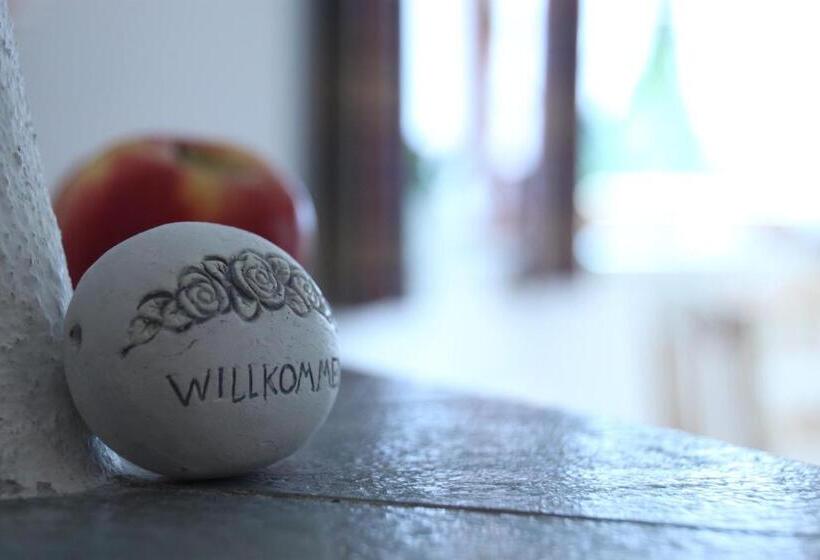 Отель Landhaus Kristall