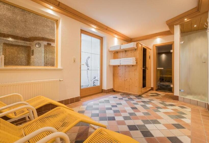 Отель Landhaus Kristall