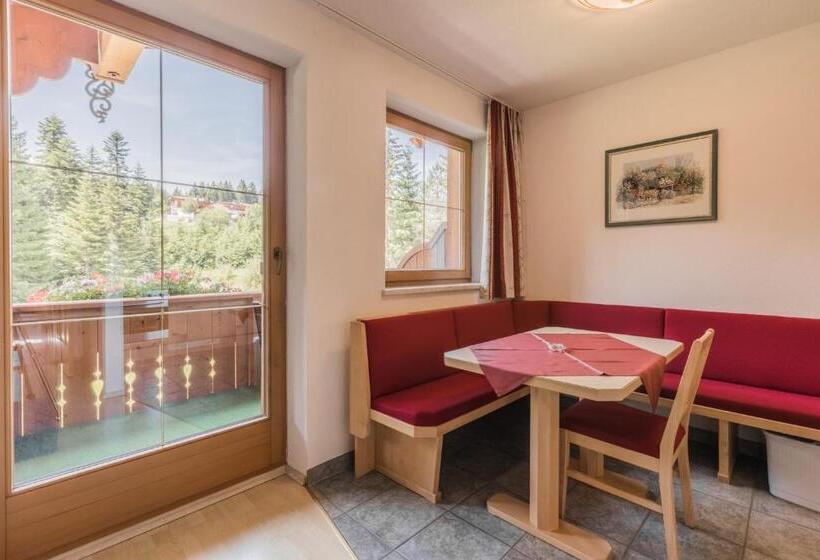 Отель Landhaus Kristall