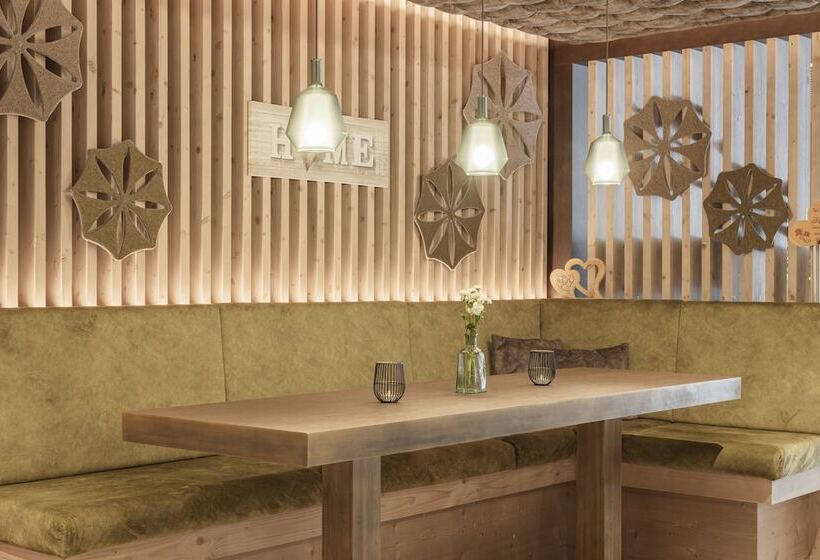 Отель Landhaus Kristall