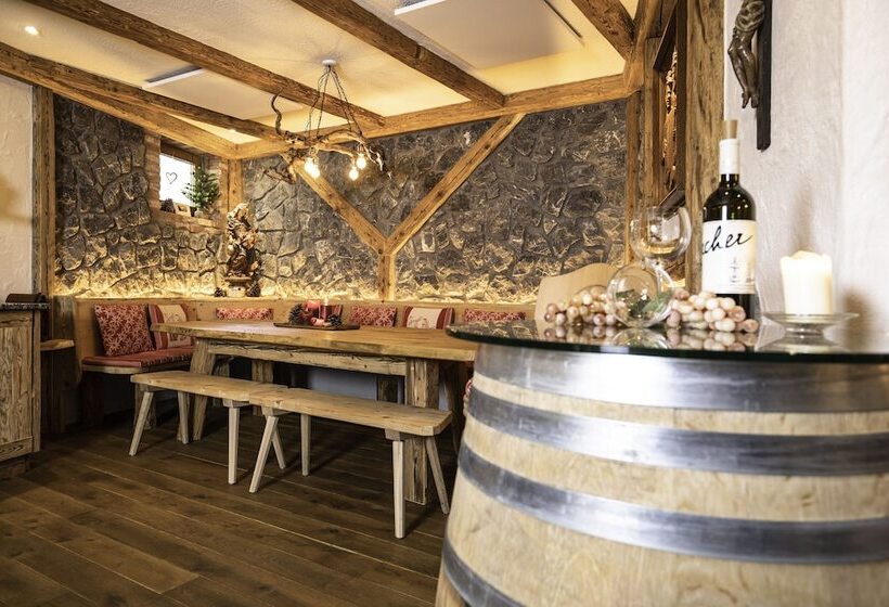 Отель Pramstraller