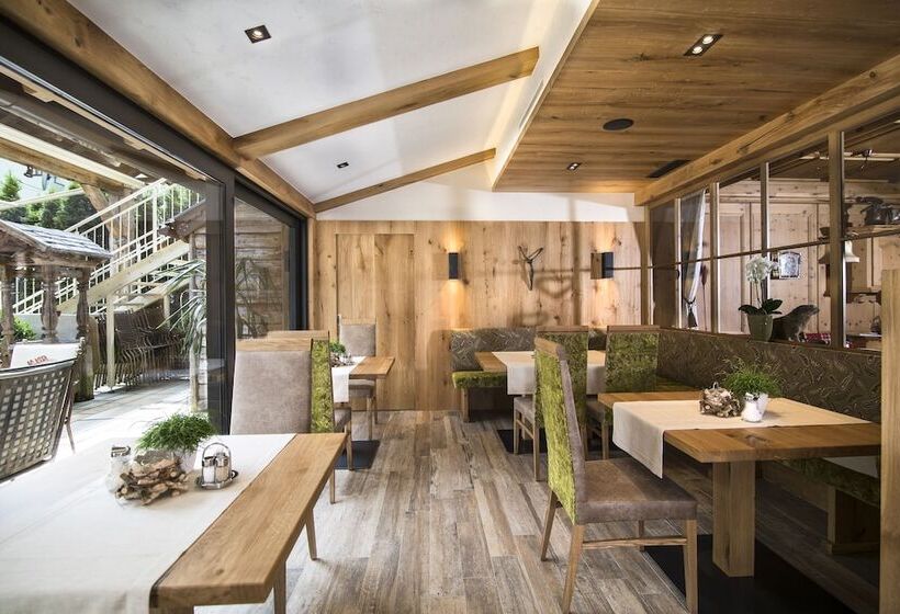 Отель Pramstraller