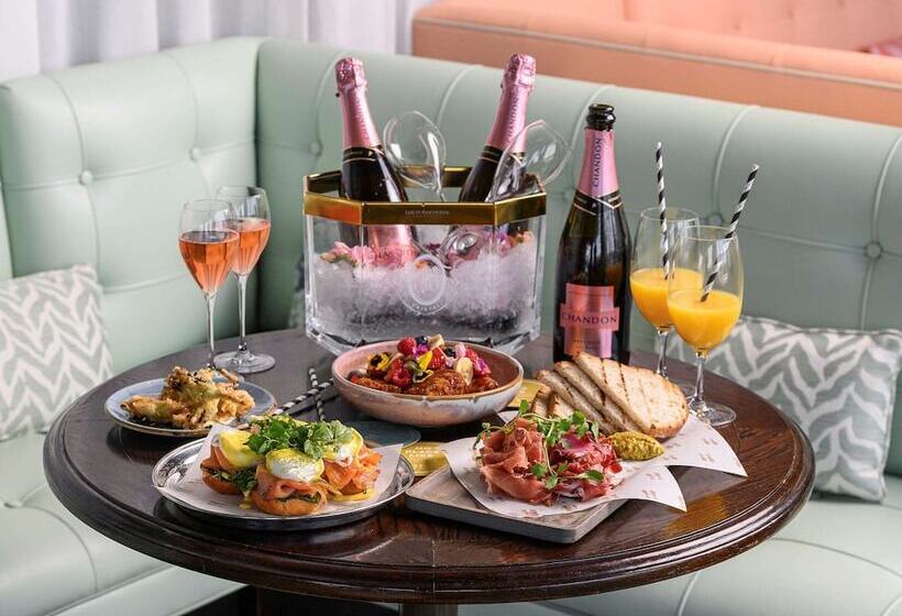 هتل Pullman Quay Grand Sydney Harbour