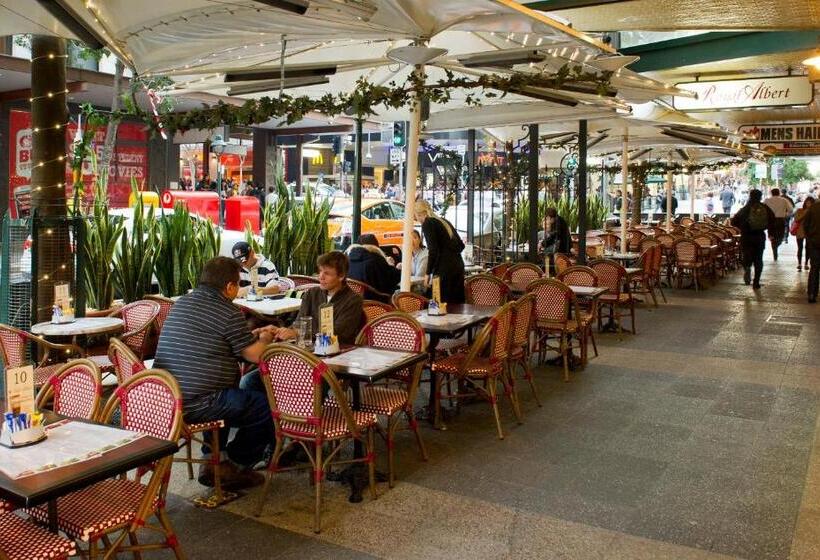 Отель Royal Albert