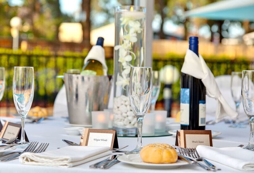 هتل Rydges Bankstown