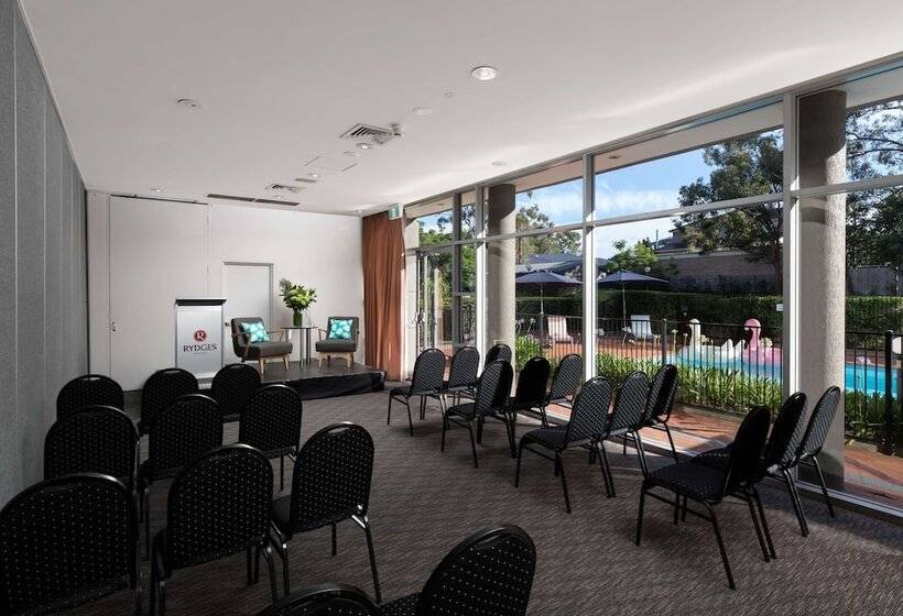 هتل Rydges Bankstown