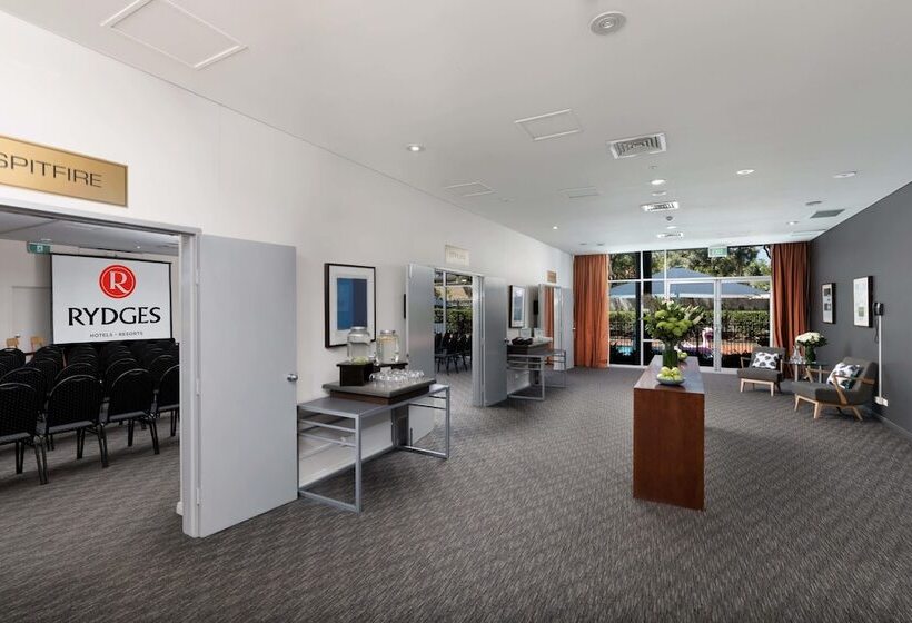 هتل Rydges Bankstown