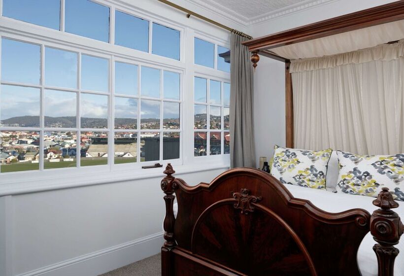 בית מלון כפרי Rydges Hobart