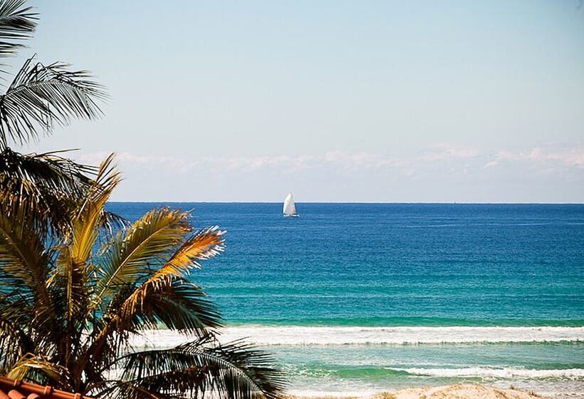 فندق Sandcastles On Currumbin Beach