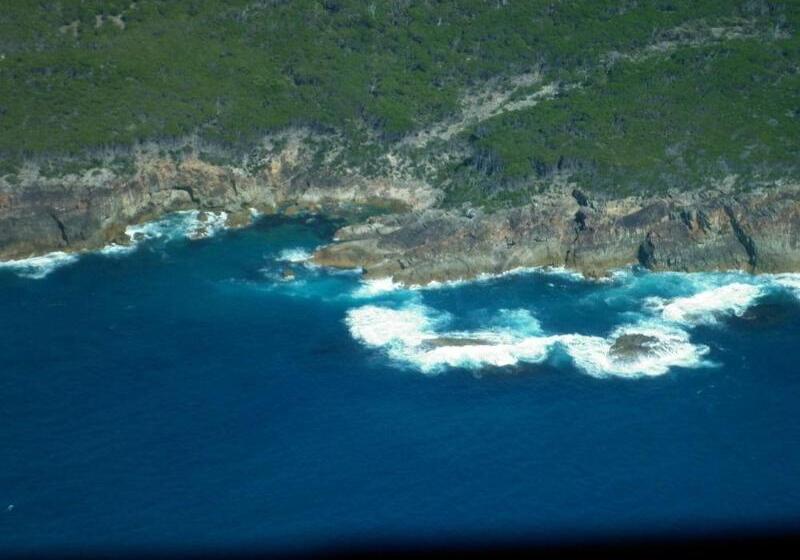 בית מלון כפרי Sapphire Waters Motor Inn