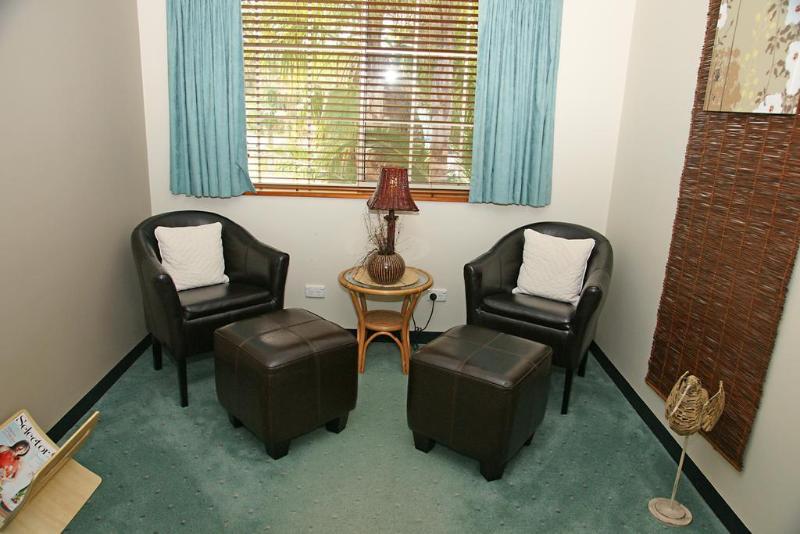 בית מלון כפרי Sapphire Waters Motor Inn