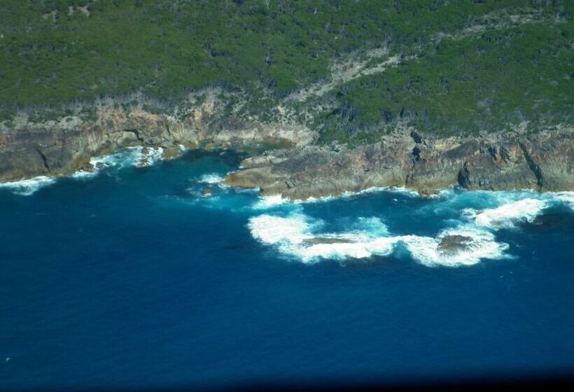 בית מלון כפרי Sapphire Waters Motor Inn