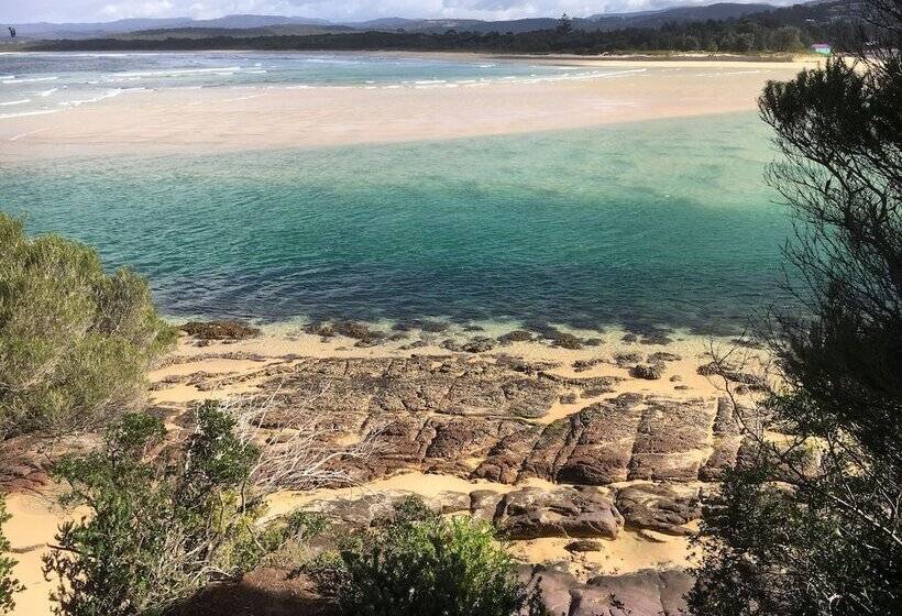 בית מלון כפרי Sapphire Waters Motor Inn