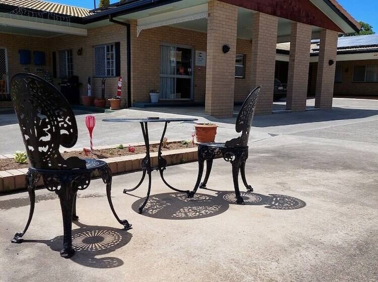 בית מלון כפרי Settlers Motor Inn