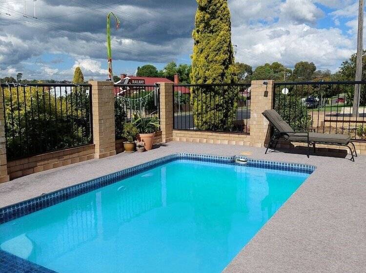 בית מלון כפרי Settlers Motor Inn