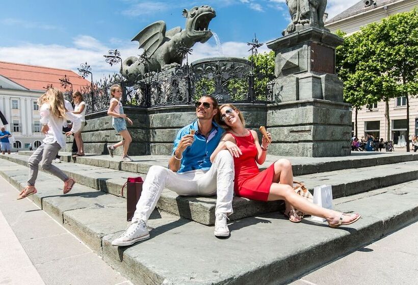 Skycity Hotel Atrigon