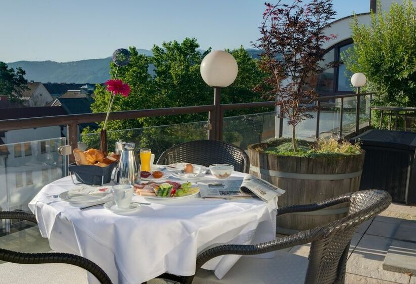 Skycity Hotel Atrigon