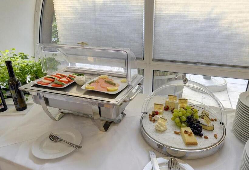 Skycity Hotel Atrigon