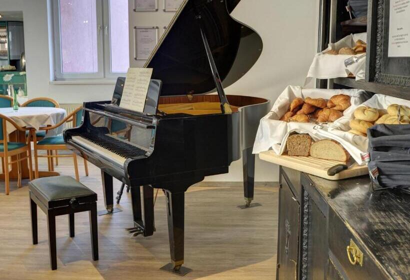 Skycity Hotel Atrigon