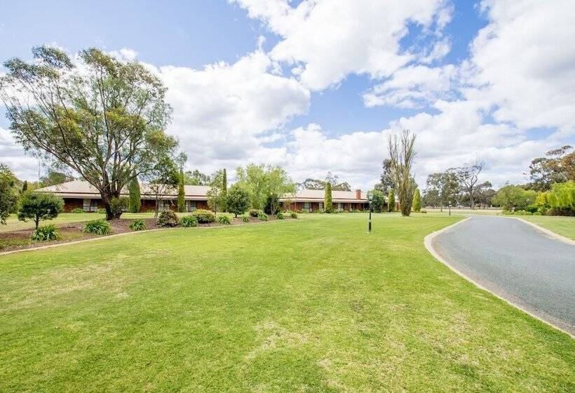 בית מלון כפרי Sportslander Motor Inn