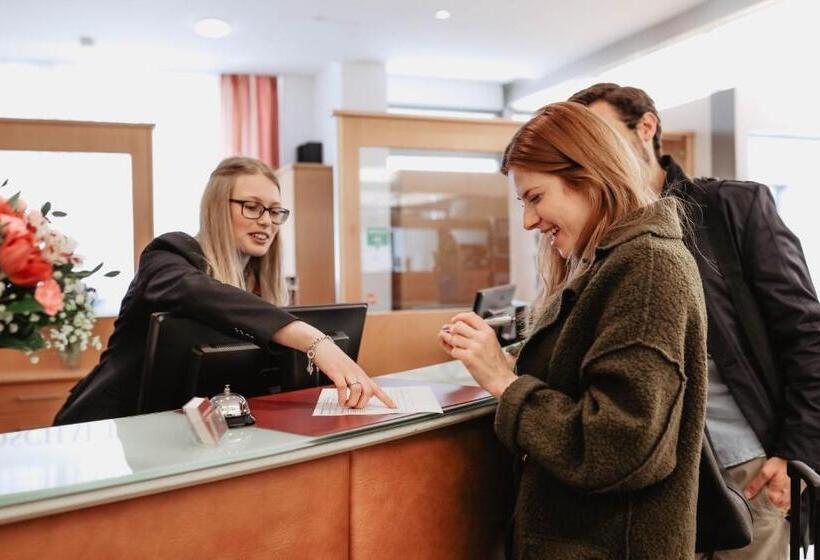 فندق Stadtoase Kolping