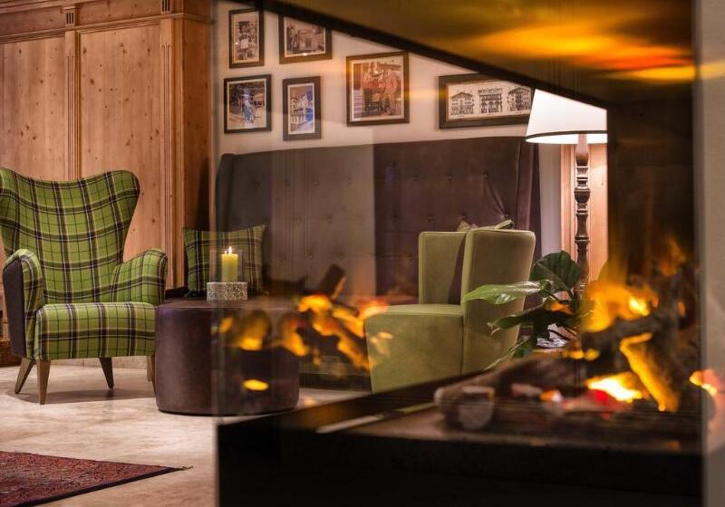 酒店 österreichischer Hof Im Bademantel Direkt In Die Alpentherme