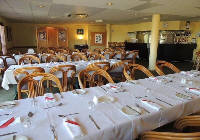 هتل Sugar Country Motor Inn