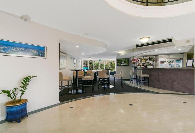 هتل The Wellington Apartment