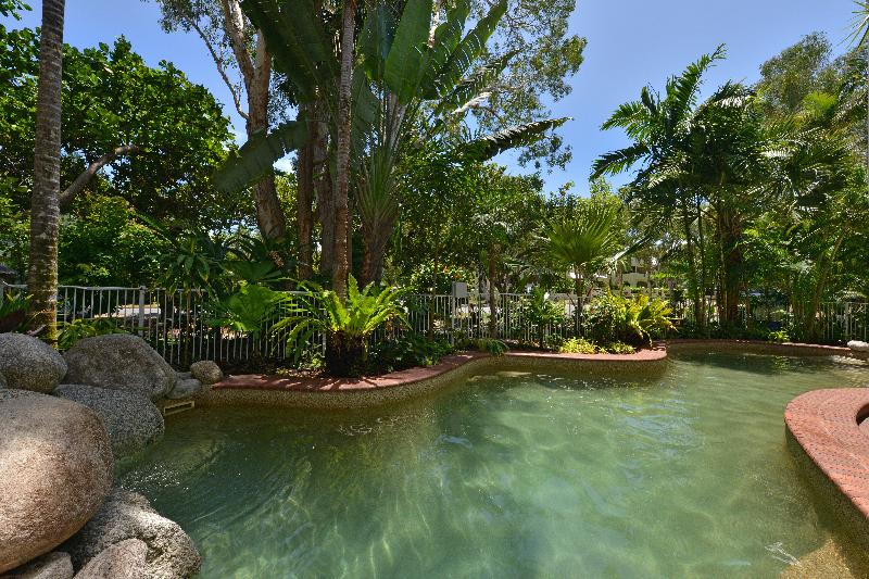 ホテル The White House Port Douglas