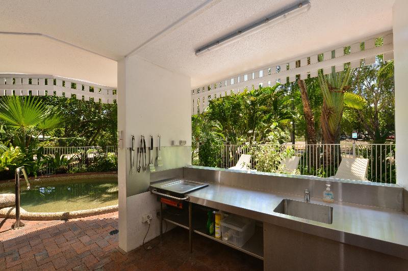 ホテル The White House Port Douglas