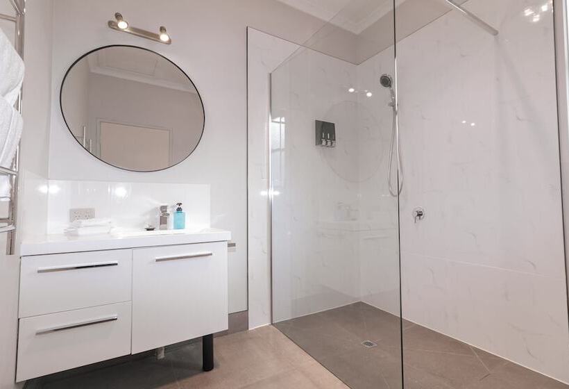 호텔 Tropicana Motor Inn