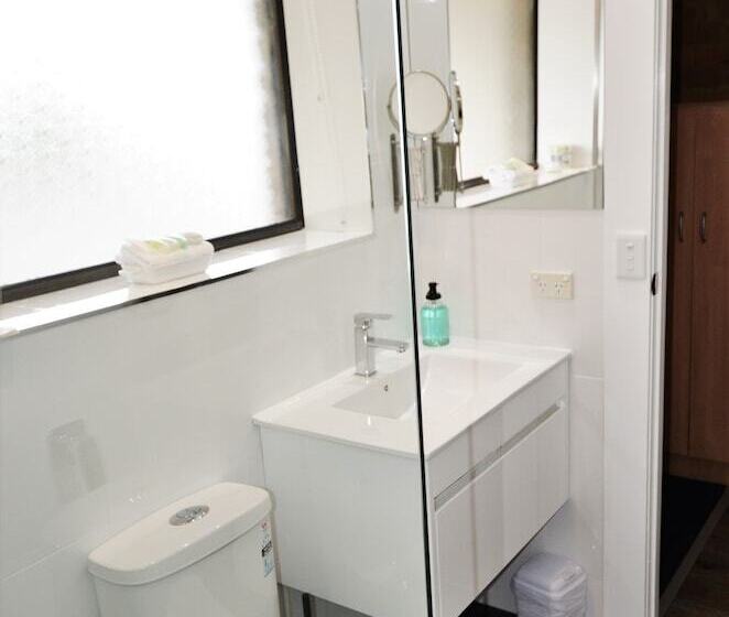 호텔 Tropicana Motor Inn