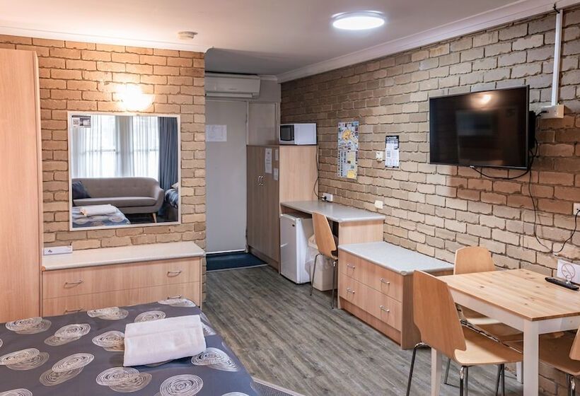 호텔 Tropicana Motor Inn