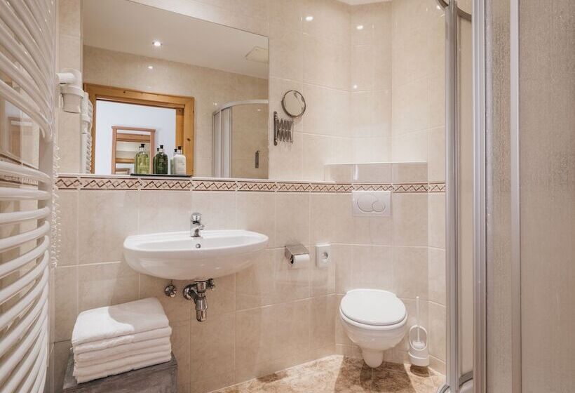 酒店 Vaya Zell Am See