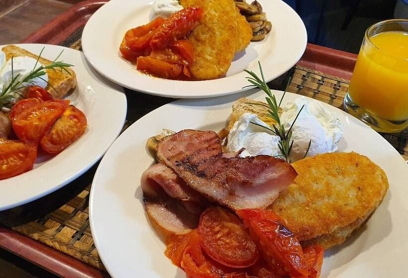 בית מלון כפרי Victoria House Motor Inn