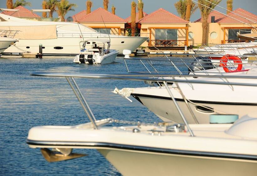 Al Bander Hotel & Resort