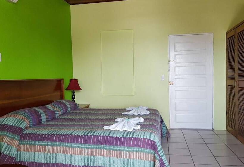 Anchorage Beach Resort Caye Caulker