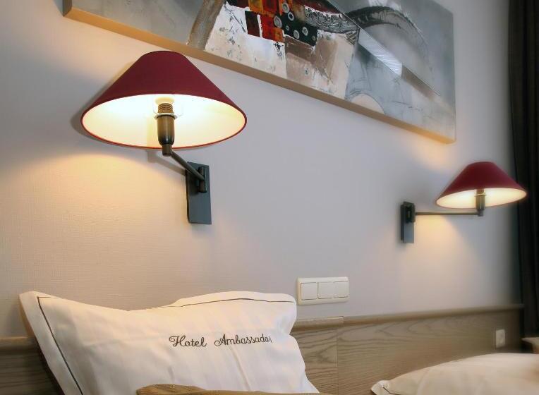 ホテル Ambassador