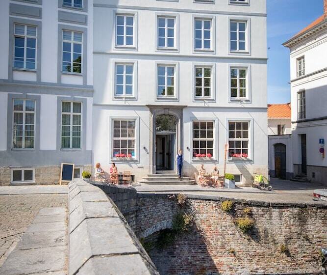 Отель Augustyn Brugge