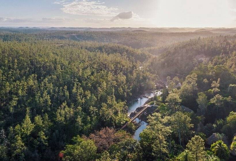 בית מלון כפרי Blancaneaux Lodge by Francis Ford Coppola