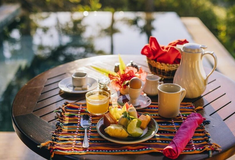 בית מלון כפרי Blancaneaux Lodge by Francis Ford Coppola