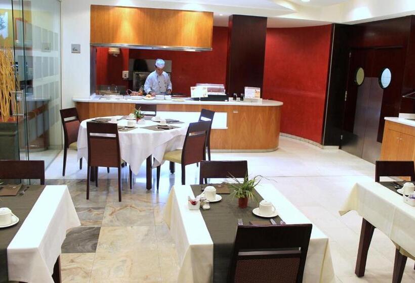 Отель Catalonia Brussels