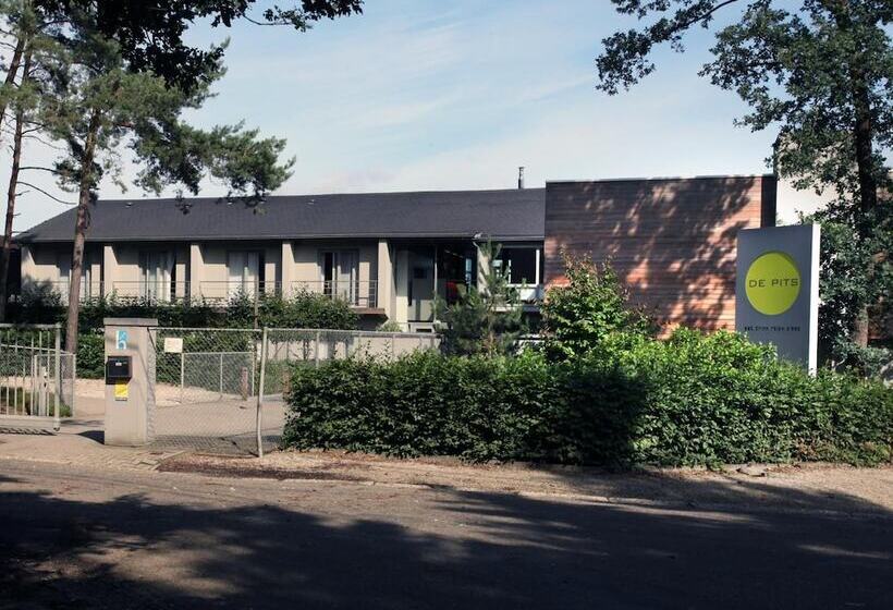 בית מלון כפרי De Pits