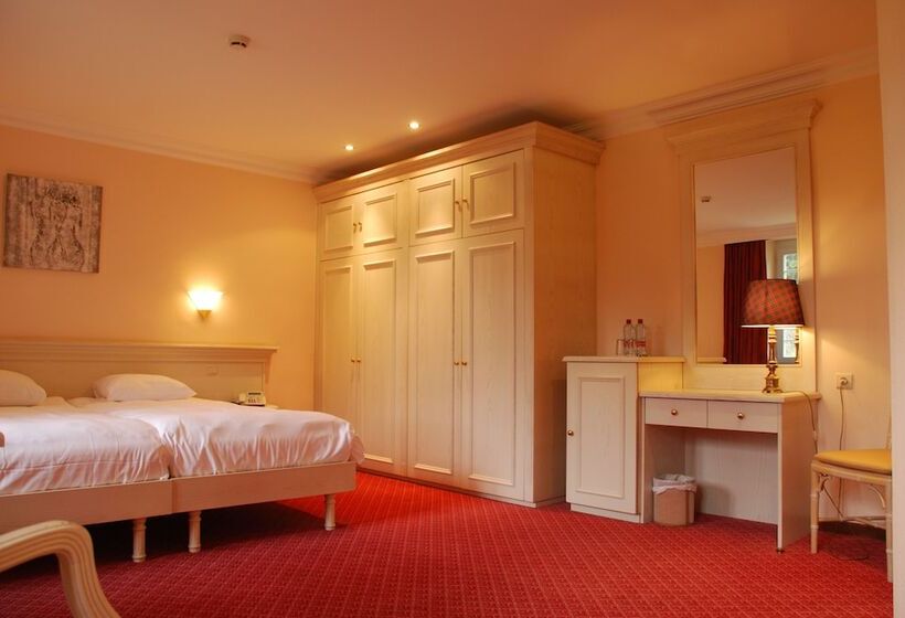 호텔 Hostellerie Le Prieuré De Conques