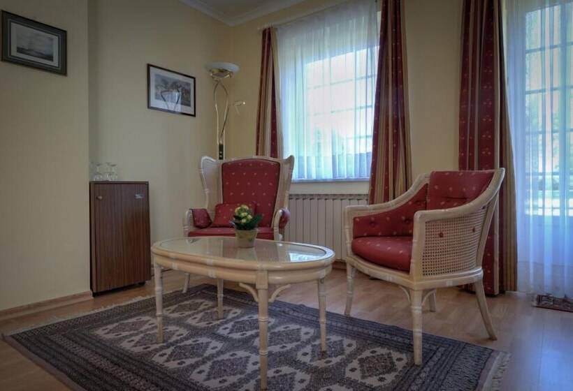 酒店 Hostellerie Le Prieuré De Conques